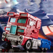 Робот-трансформер Оптімус Прайм, Війна за Кібертрон Облога -Siege, BPF toy