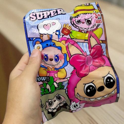 Іграшка-сюрприз (Лабубу 10 см брелок+ 3 картки), мікс видів