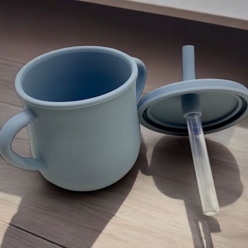 Поїлка силіконова 2 в 1, 150 мл (сіра)