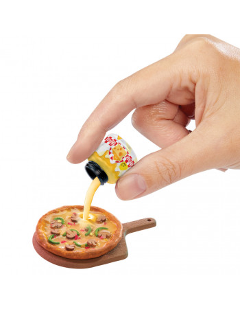 Игровой набор для творчества Создай ужин MGA's Miniverse 591825 серии 'Mini Food'