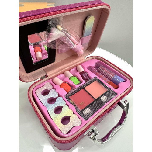 Набір дитячої косметики у валізі арт. B 150/4